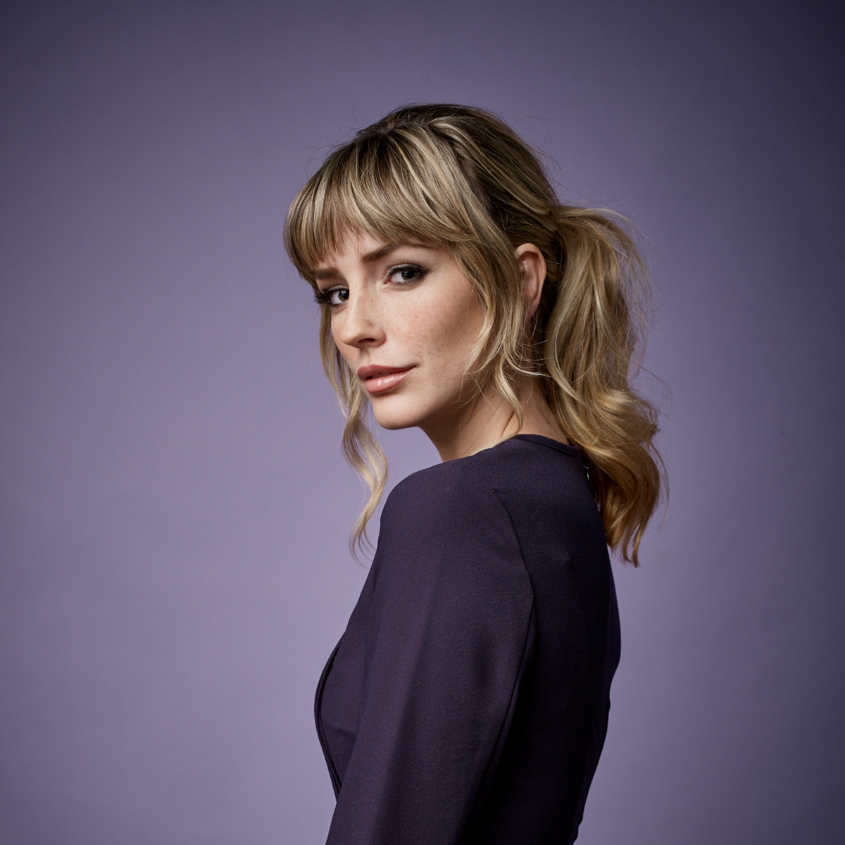 How Theorie Purple Sage Turns Brassy Into Bright